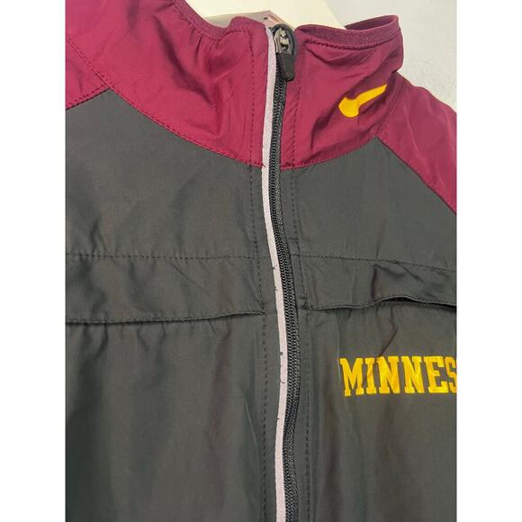 Minnesota Golden Gophers Jacket Womens M Gray Maroon Windbreaker Nike Storm Fit - Picture 3 of 6
